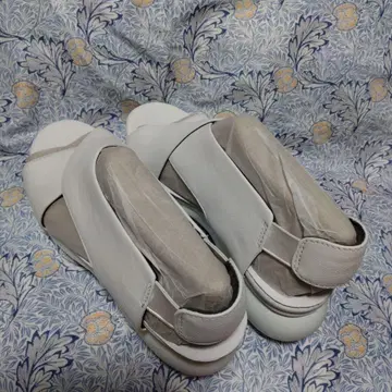 미사용 새상품 CAMPER 화이트 통굽 샌들 37 캠퍼