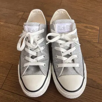 컨버스 실버 라메 스니커즈 22.5cm