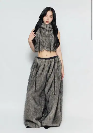 theredthread S flip fur pants