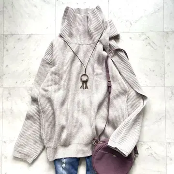 아이레네 터틀넥 하이넥 루즈핏 그레이지