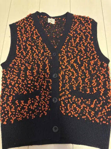6 니트 베스트