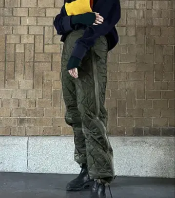 매디슨 블루 퀼팅 팬츠