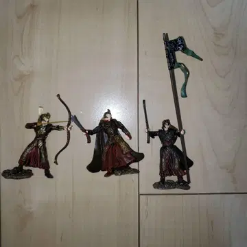 반지의 제왕 미들 어스 엘프 피규어