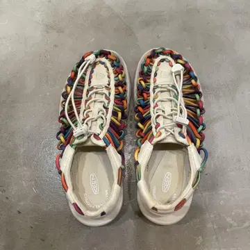 KEEN 샌들