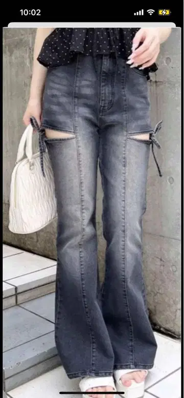 INGNI 사이드 리본 컷 아웃 플레어 데님 팬츠