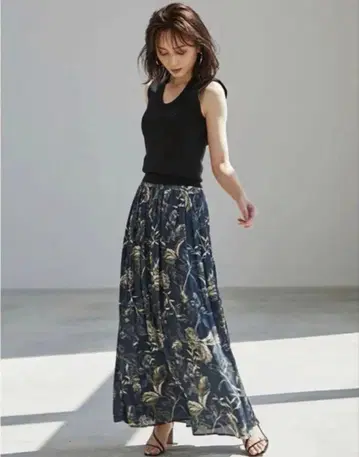anuans 아뉴앙스 리프 패턴 개더 스커트 M 사이즈