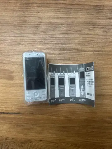 갈라 컬렉션 docomo ver. 가챠 P-02A 화이트