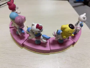 캡슐 토이 산리오 회전목마 핑크 컴플리트 + 쿠로미