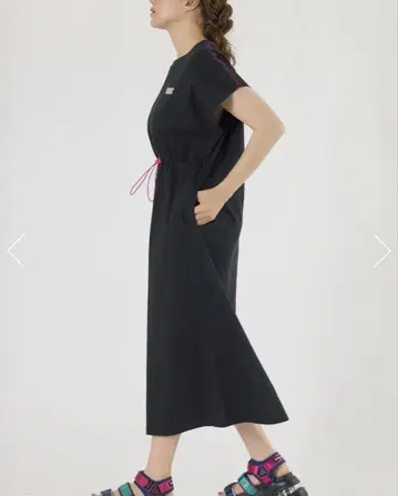 로데오 크라운 원피스 반팔 블랙 형광 핑크 프리 사이즈