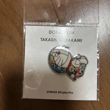 새상품 도라에몽 꽃 무라카미 다카시 롯폰기 콜라보 굿즈 핑 배지