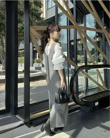 CAPRICIEUX LE MAGE U넥 점프 스커트