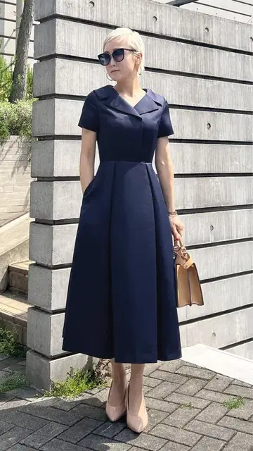 젠느 오픈 카라 새틴 원피스 네이비 S