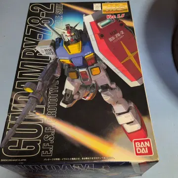 반다이 MG 1/100 RX782 건담 Ver.1.5 프라모델