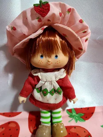 1979년제 빈티지 스트로베리 쇼트 케이크 인형