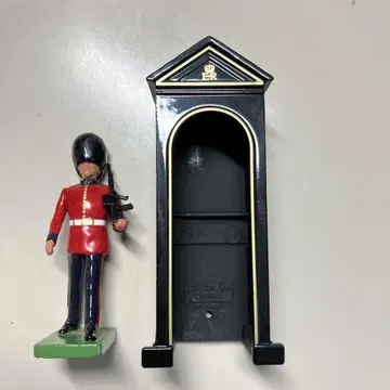 BRITAINS 브리튼즈 ENGLAND 영국 왕실 근위병
