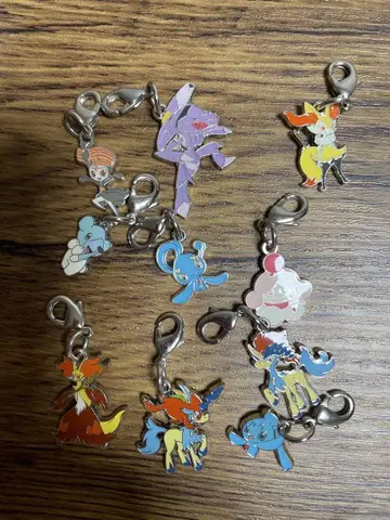 포켓몬 센터 전국도감 메탈 참 묶음 판매