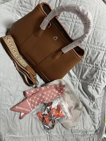 가든파티 같은 토트백 카멜 미사용 새상품