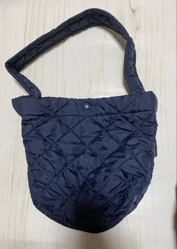 LAVENHAM 라벤햄 퀼팅 백 네이비