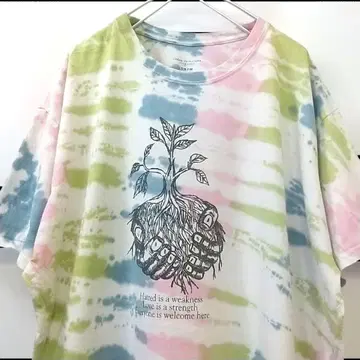 URBAN OUTFITTERS 오버 사이즈 타이다이 T셔츠 M 구제 의류