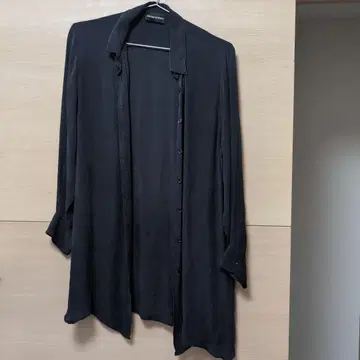 EMPORIO ARMANI 블랙 긴팔 셔츠