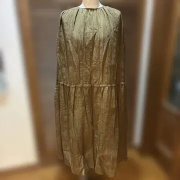 슬리브리스 원피스