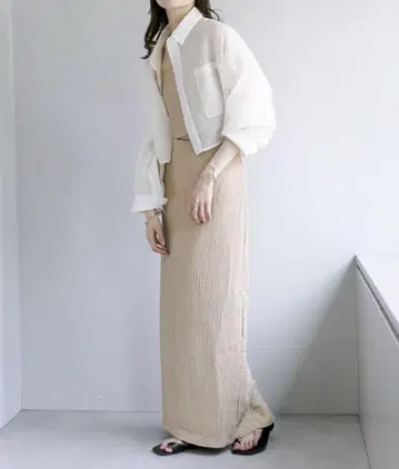 베이지 크레이프 소재 셋업