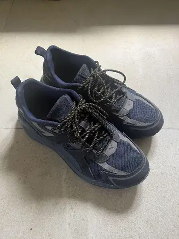 PUMA 네이비 스니커즈 27.5cm