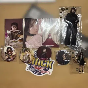 후루조노이 네네 캔뱃지 세트와 피규어