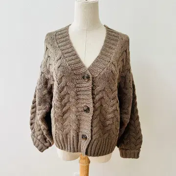 사만사 모스모스 케이블 니트 가디건 모카 모리걸 새상품