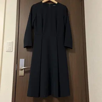 엠프리미어 네이비 원피스