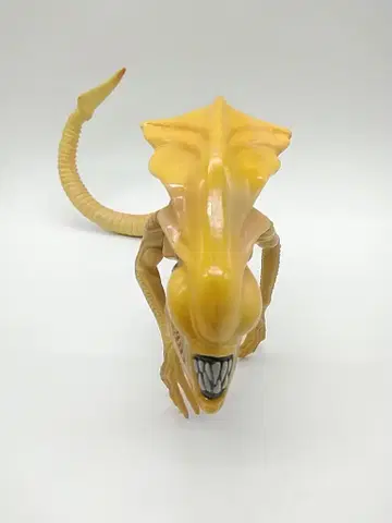 케너사 퀸 체스트 버스터 에이리언 피규어