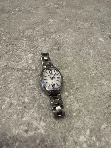 SEIKO 루키아 손목시계
