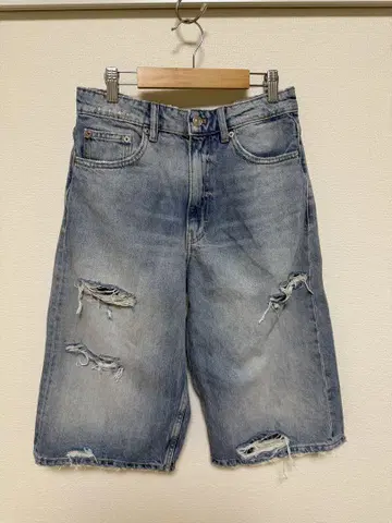 ZARA 데미지 가공 라이트 블루 하프 팬츠
