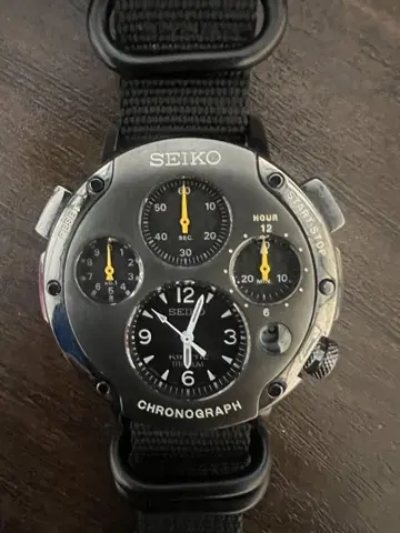 SEIKO Kinetic 티타늄 크로노그래프 철가면