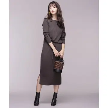 나노 유니버스 니트 원피스 그레이 아이라인 허리 마크