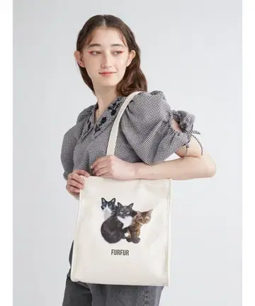[ FURFUR x 카미코쿠료 모에 ] 트리플 캣 토트 백 아이보리