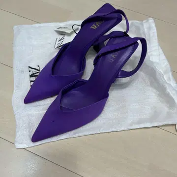 ZARA 스트랩 힐 미사용 40