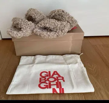 새상품 GIA BORGHINI Eco-Shearling 샌들