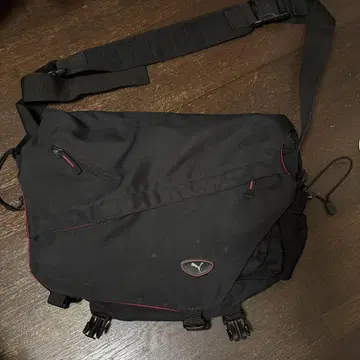 PUMA 푸마 메신저 백 슬링 백 y2k