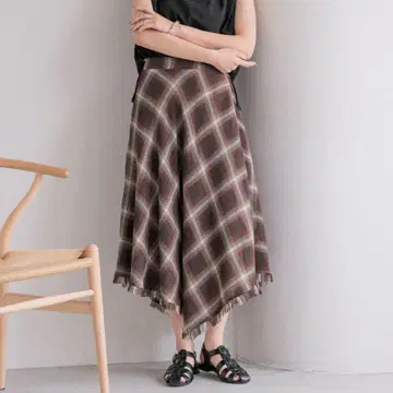 로리즈팜 옴브레 체크 언밸런스 스커트