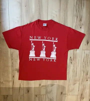 빨간색 T셔츠 구제 의류 made in USA 90년대