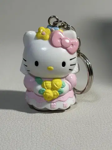 헬로키티 꽃다발 키링
