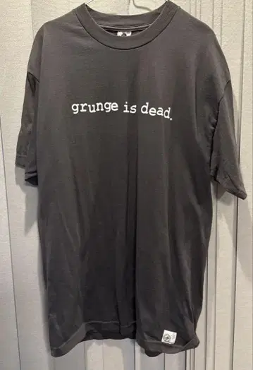 L 사이즈 [빈티지] grunge is dead. T [60HMR]