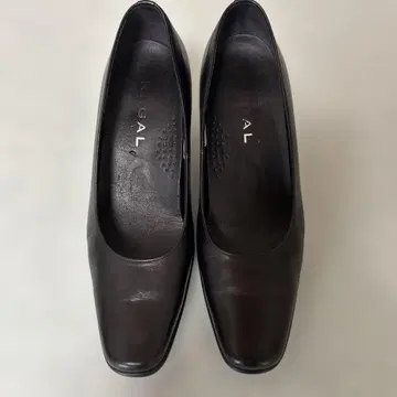 REGAL 펌프스