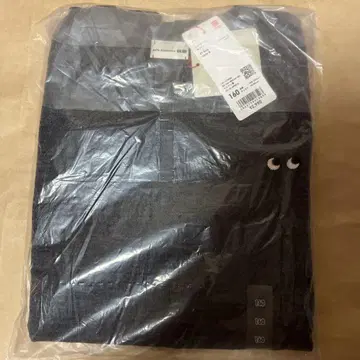 유니클로 안야 힌드마치 크루넥 스웨터