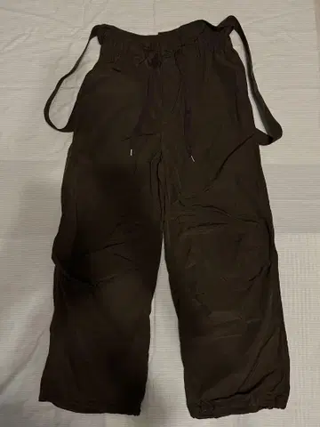 ADAM ET ROPE 서스펜더 나일론 팬츠