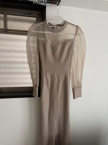 베이지 시스루 드레스 허리 리본 포함