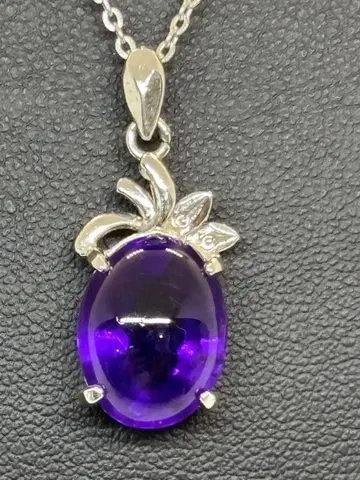 자수정 꽃 모티브 목걸이 세련되고 고급스러운 자수정풍