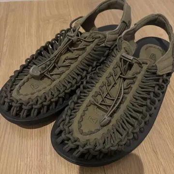 KEEN 스포츠 샌들 올리브색 27.5cm