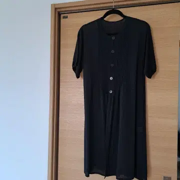 요건 레일 블랙 원피스